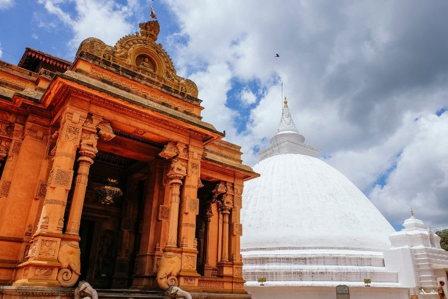  Kelaniya Raja Maha Vihara Day Tour