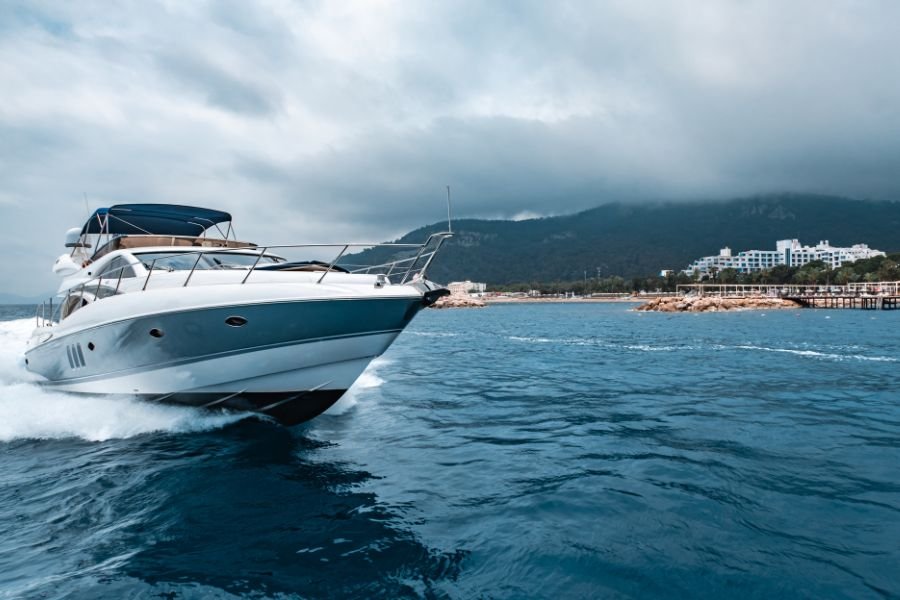 Yacht Cruise