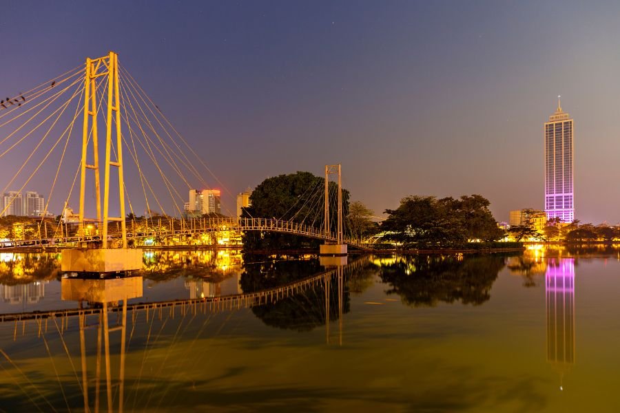 Colombo Night Cycling